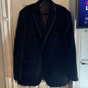 Men's Black Velvet Blazer - Classic Single-Breasted Jacket